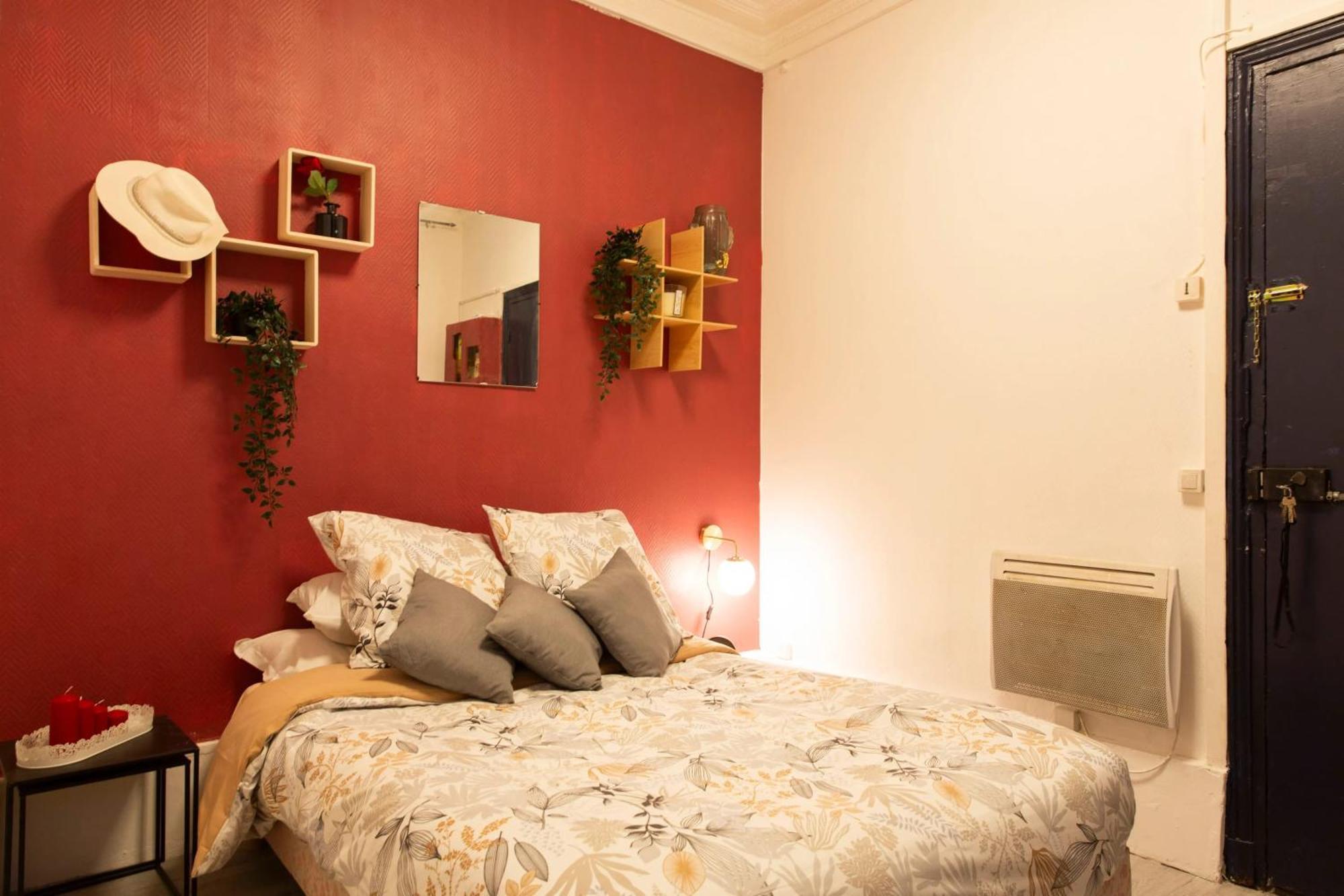 Appartement Confortable A Avec Equipements Modernes Parijs